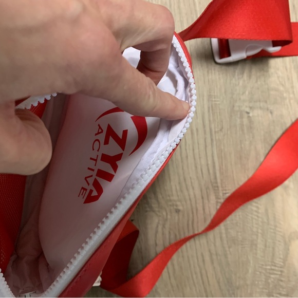 Zyia belt bag -only used once - Picture 2 of 3